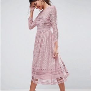 Lace midi dress